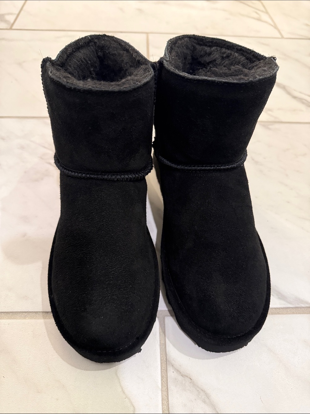 BEARPAW Classic Short Ankle Boots in Black Suede - Size 10